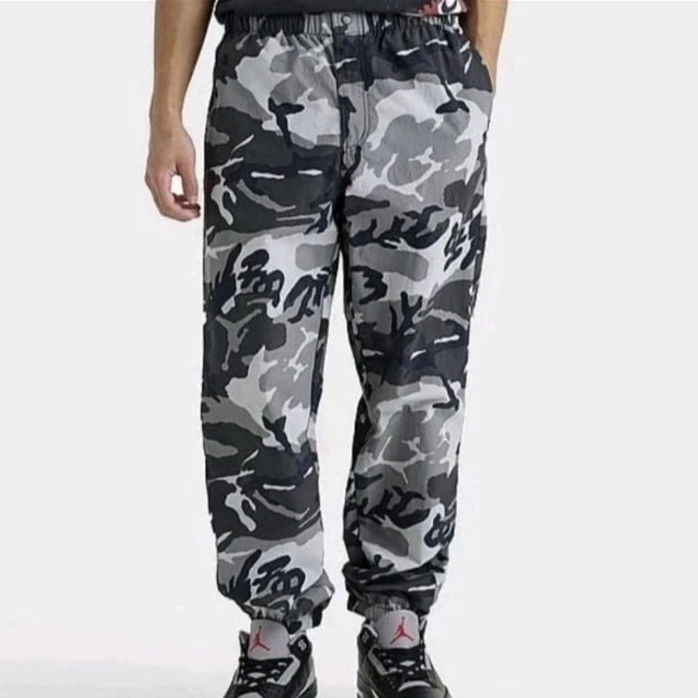 Men’s Nike Air Jordan MVP Camo Jogger Pants Black Gray FZ3529-010 Size Medium